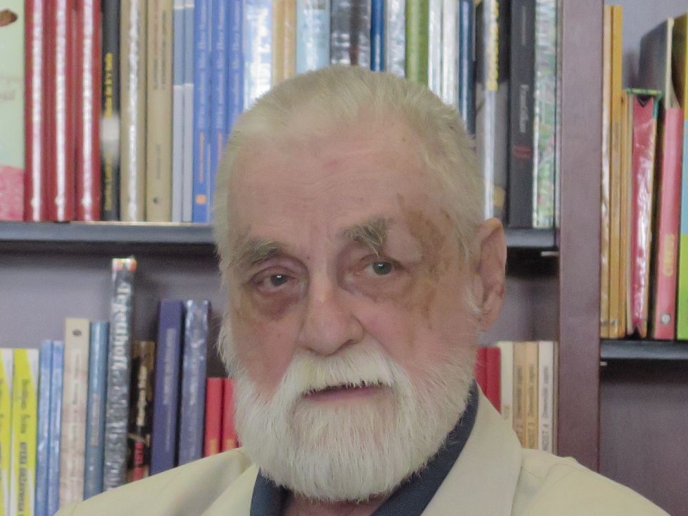 Prazniki v poeziji (Jože Snoj), potezi (Janez Bernik) in interpretaciji ( Milček Komelj)