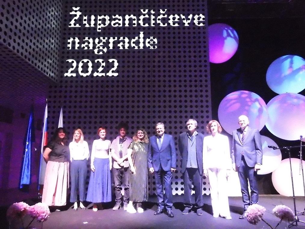 Župančičeva nagrada za življenjsko delo kiparju Matjažu Počivavšku