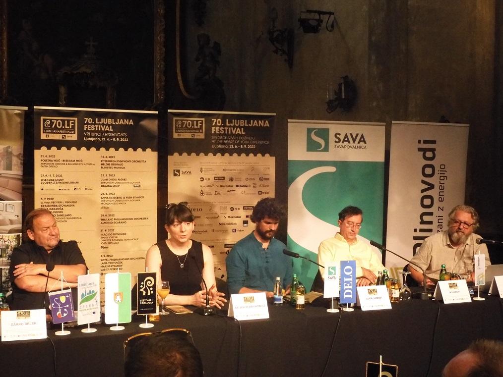 Laibach v Križankah z izvirno glasbo Alamut treh skladateljev