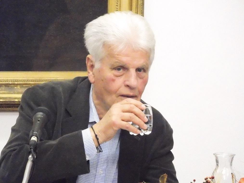 Aleksander Bassin o svojem delovanju s čim več gradiva, a bolj samopoveličujoče