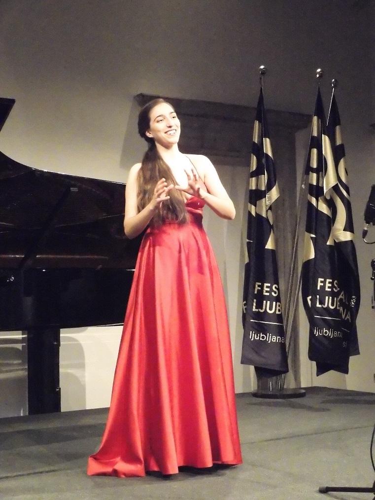 Pevka Nada Tavčar pred odločitvijo, pianist Ondřej Zavadil pa že ve, kaj bo