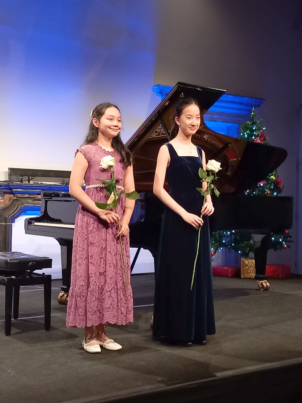 Akari Bastiaens in Linda Yuan odlični pianistki