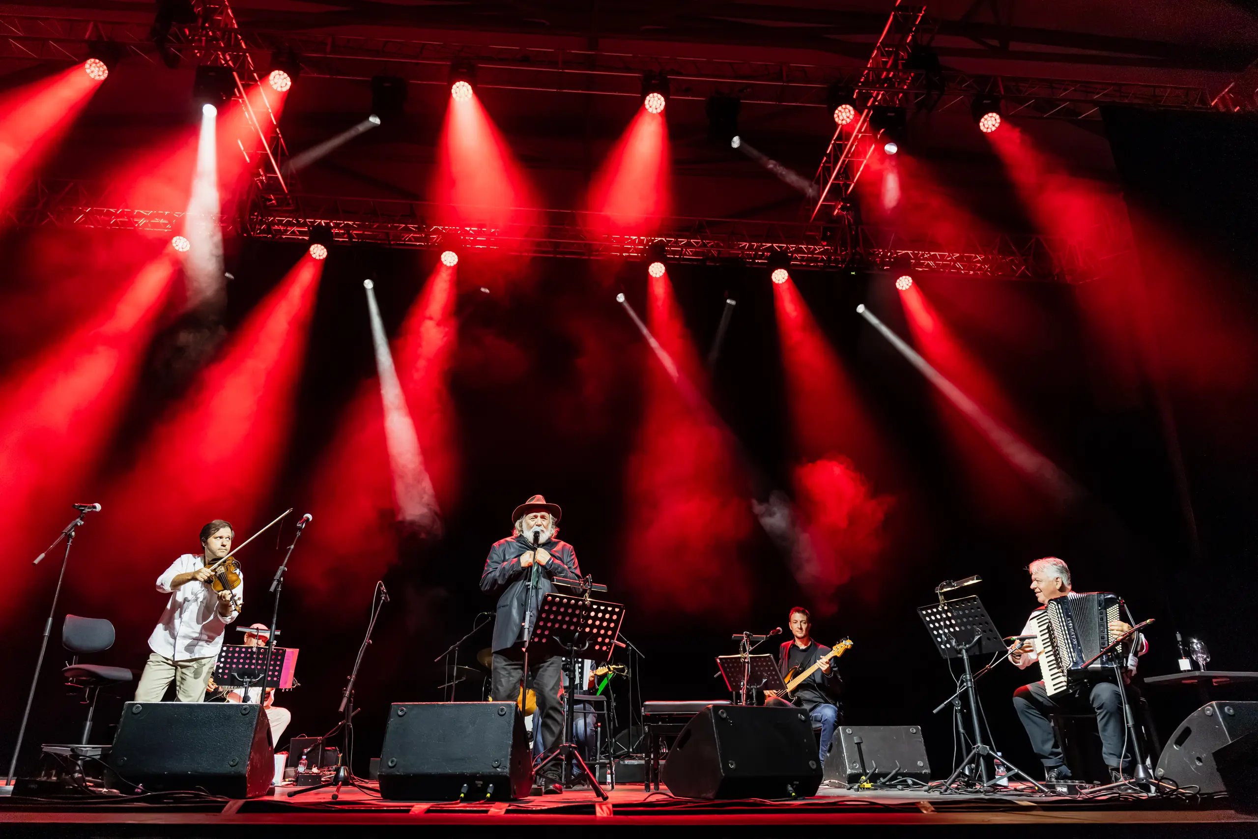 Rade Šerbedžija na 74. Ljubljana Festivalu še tretjič napolnil Križanke